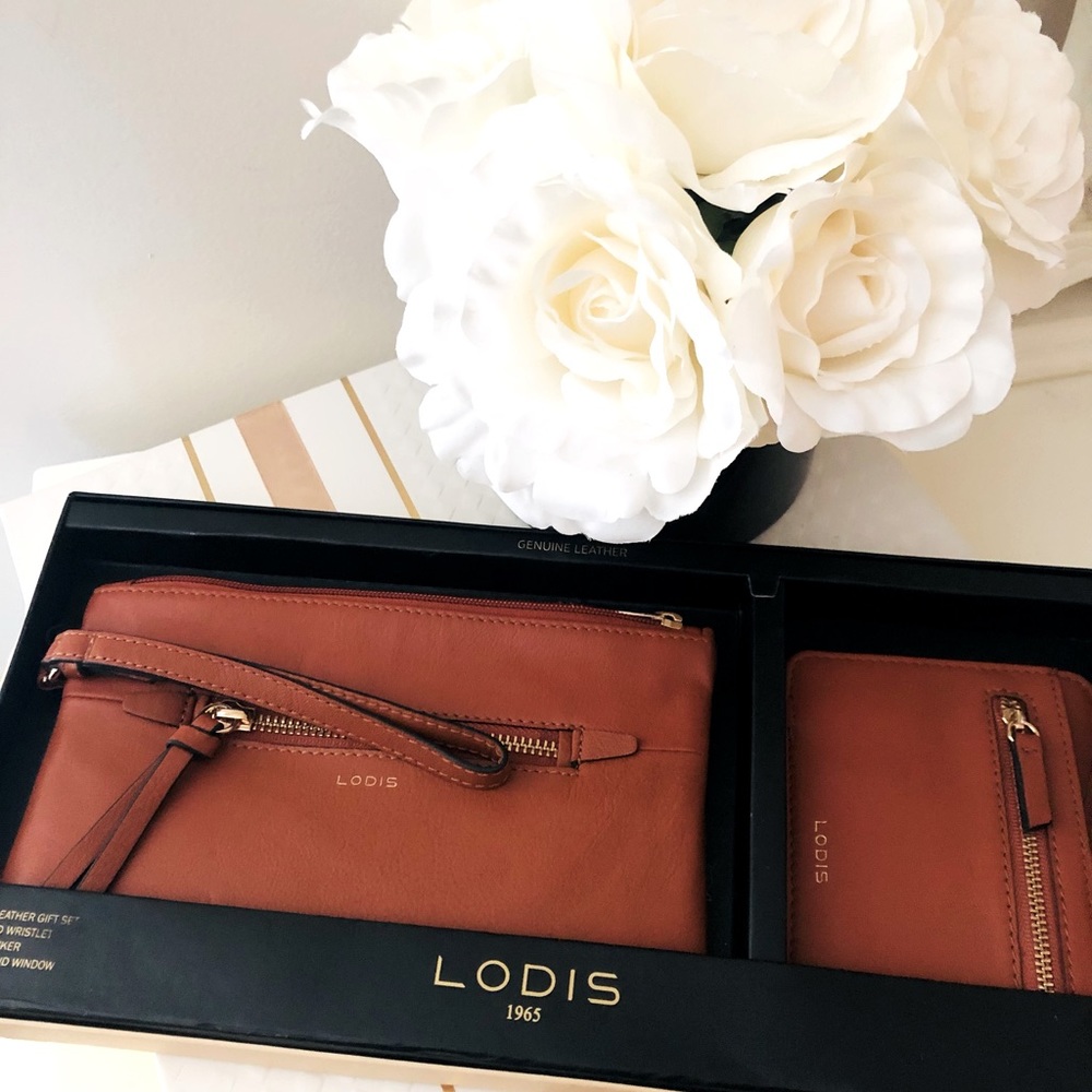 🎀Lodis Leather 💖Wristlet & Wallet Card Holder Gift Set
